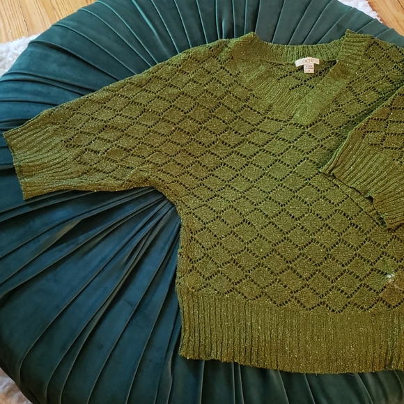 Dolman sleeve crochet sweater - Picture 3 of 4